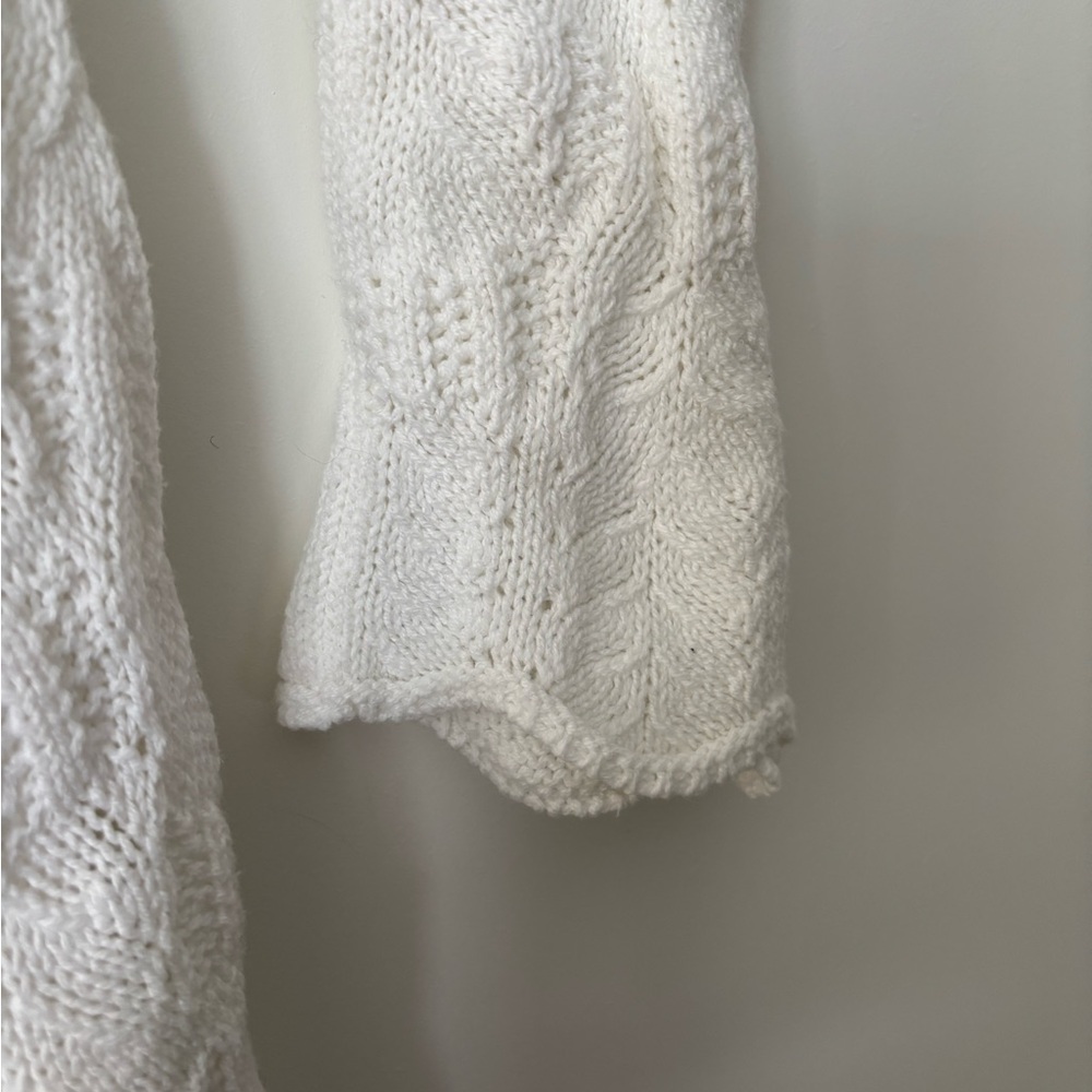 Sold !! Free with any purchase!! Elegant White Women's Sweater in size XS - Picture 3 of 5